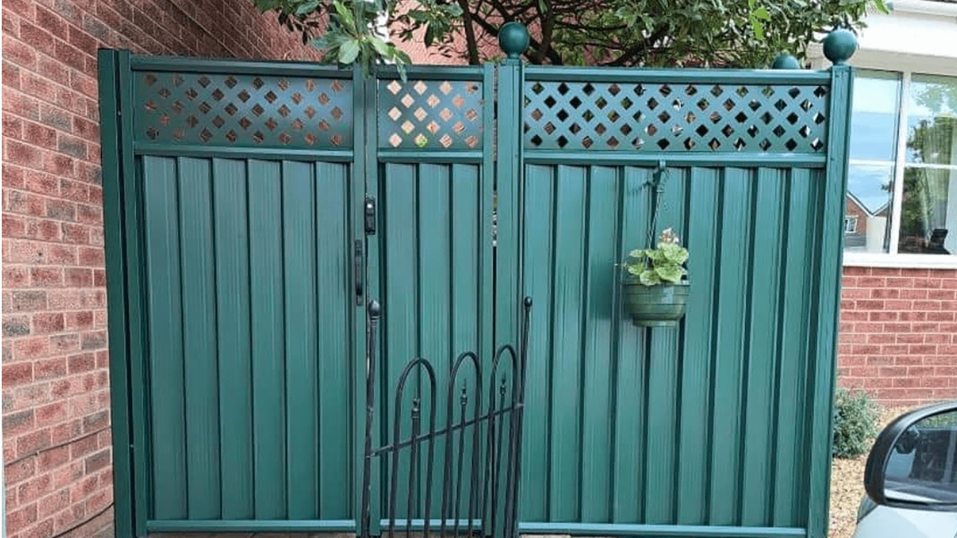 ColourGate Green Fence Gate Lattice Trellis ball Caps